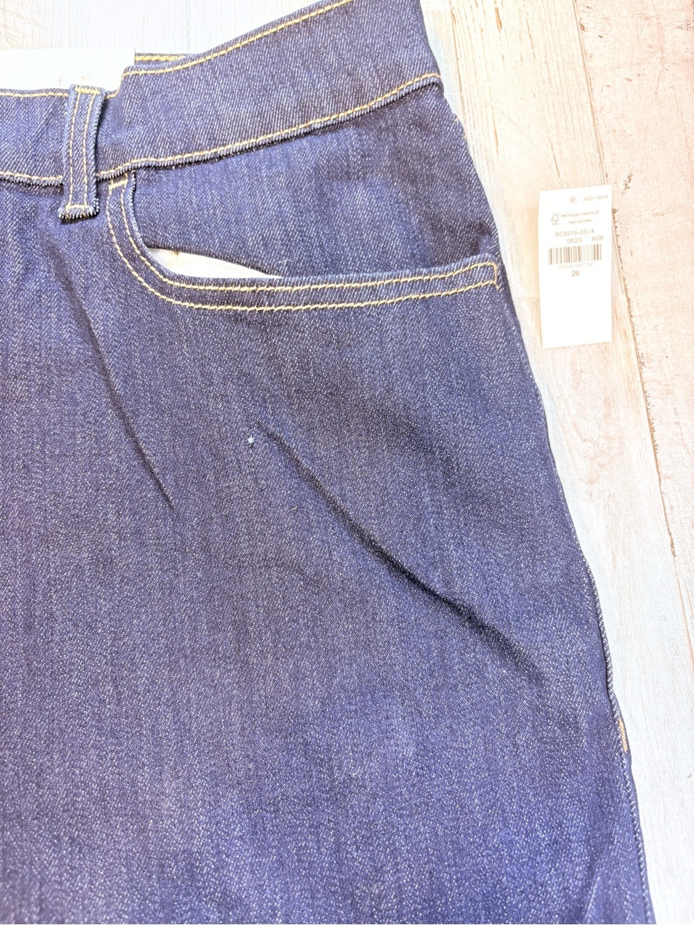 Old Navy Mid Rise Boyfriend Dark Blue Cuffed Denim Shorts Plus Size 26 NWT - Picture 2 of 11
